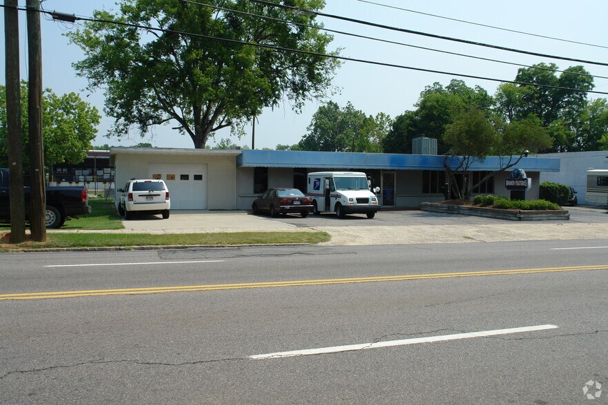 More Photos Of 1623 Broad St, Augusta Light Distribution For Sale