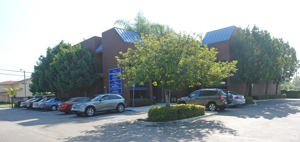 More Photos Of 350 Vinton Ave, Pomona Medical For Lease