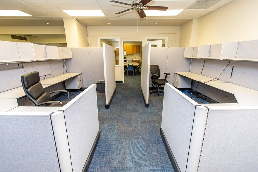 More Photos Of 971 E Broadway Ave, Atwater Office For Lease