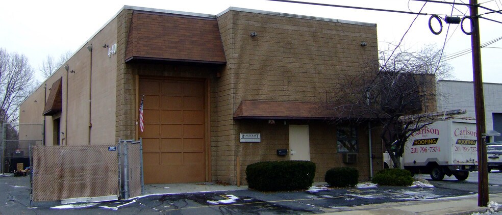 Primary Photo Of 440 Banta Pl, Fair Lawn Manufacturing For Lease