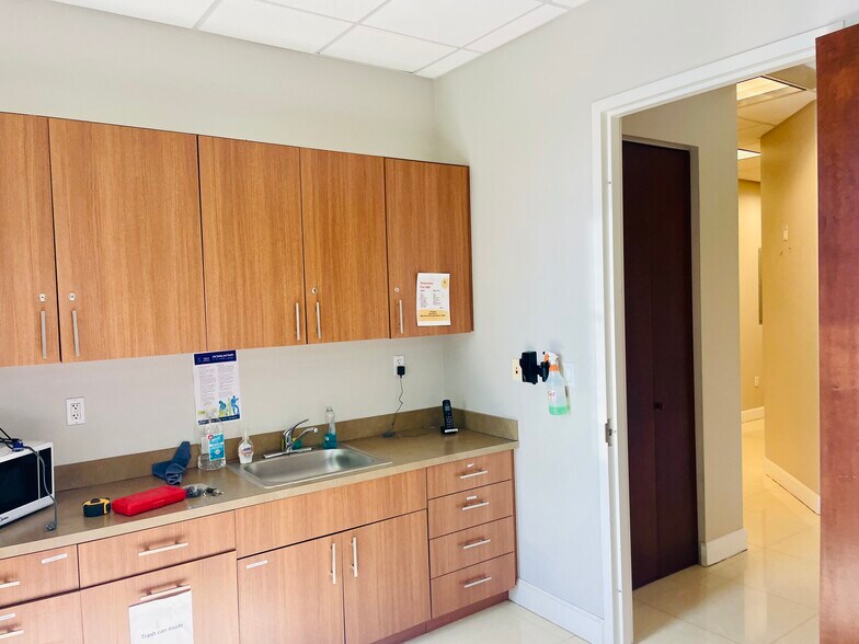 More Photos Of 1600 N Federal Hwy, Pompano Beach Medical For Lease