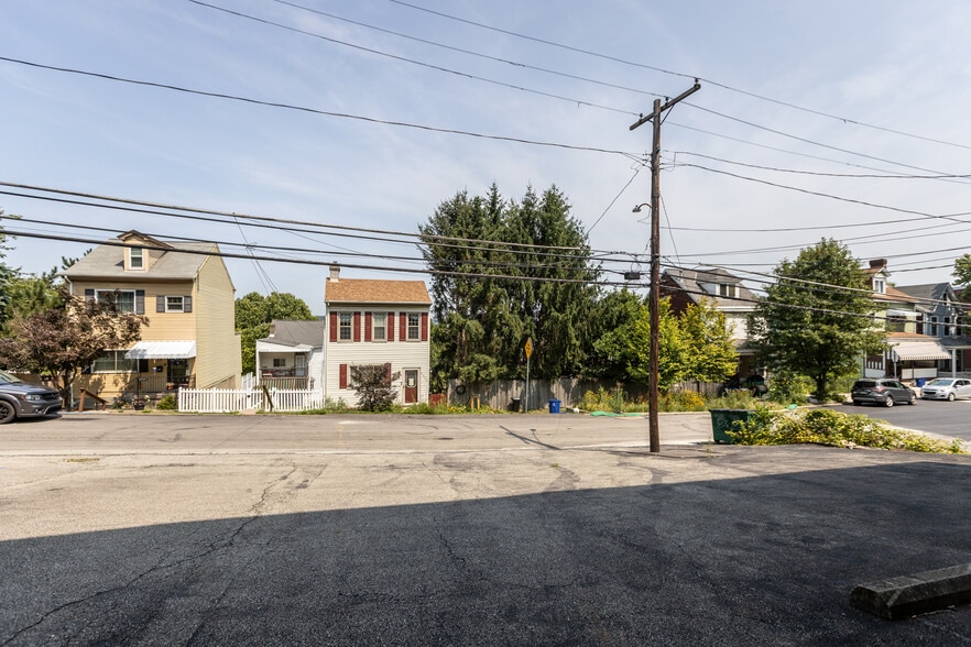 More Photos Of 3519 Bigelow Blvd, Pittsburgh Office For Sale