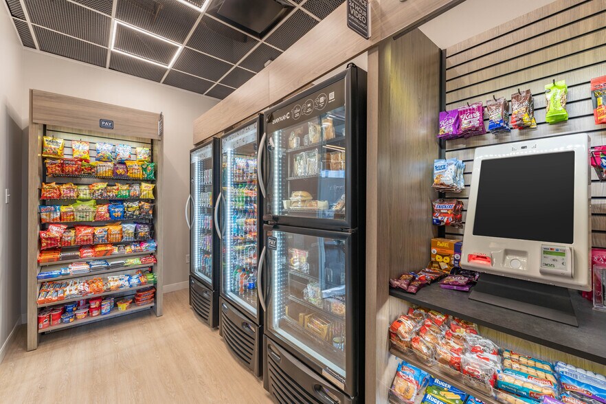 More Photos Of 4835 Lyndon B Johnson Fwy, Dallas Unknown For Lease