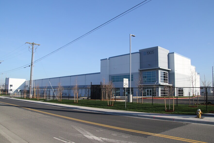 More Photos Of 1905 E Marc Ave, Tacoma Distribution For Lease