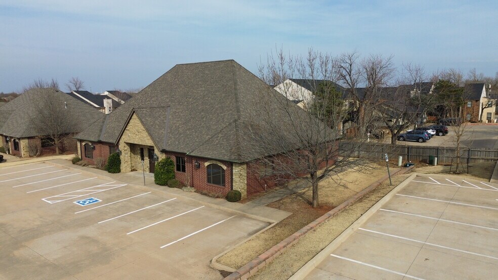 More Photos Of 12308 Hidden Forest Blvd, Oklahoma City Medical For Sale