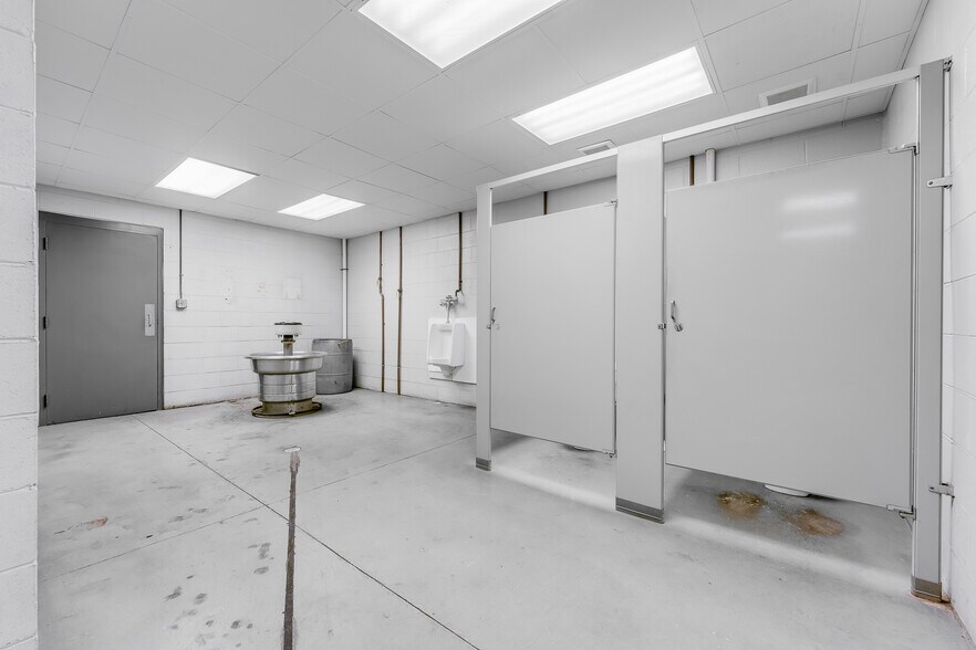 More Photos Of 55 Pleasants Industrial Park, Waverly Warehouse For Sale