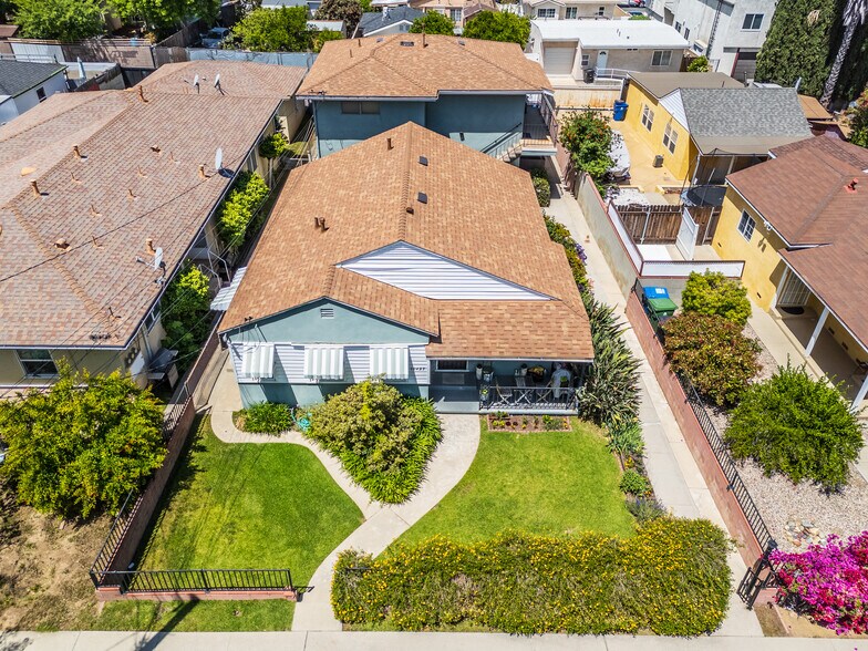 More Photos Of 10427 Oro Vista Ave, Sunland Apartments For Sale