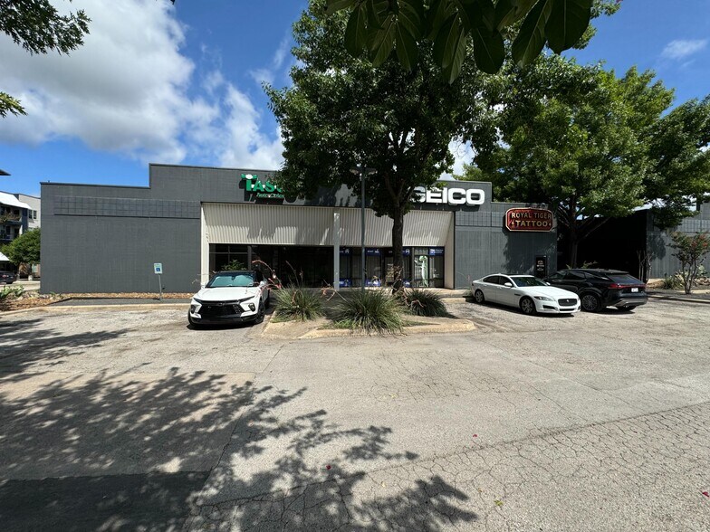 More Photos Of 4930 S Congress Ave, Austin Storefront For Lease