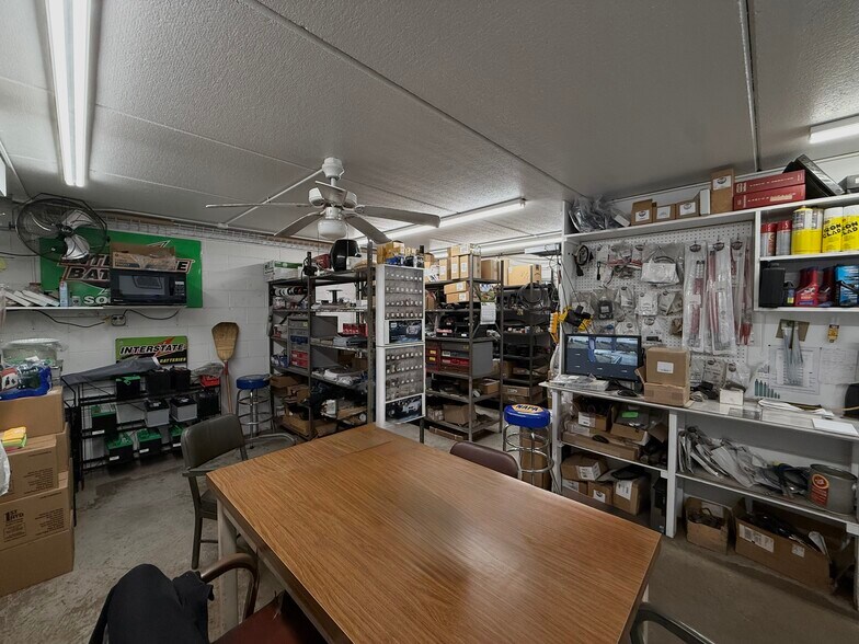 More Photos Of 16715 W Dakota St, New Berlin Service For Sale
