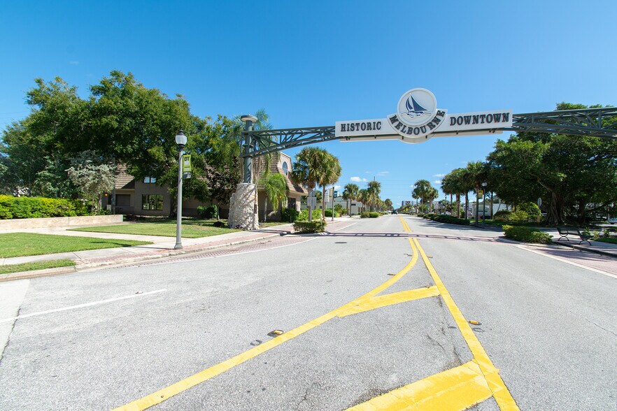 More Photos Of 300 E New Haven Ave, Melbourne Office For Sale