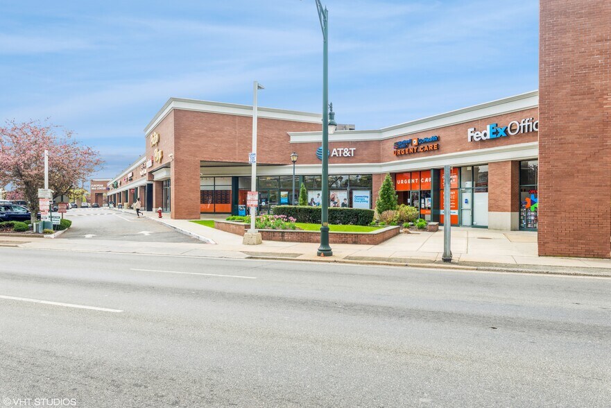 More Photos Of 601-693 Sunrise Hwy, Lynbrook Unknown For Lease