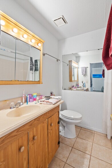 More Photos Of 935 Hathaway Dr, Colorado Springs Apartments For Sale