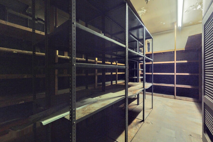 More Photos Of 9034 Tonnelle Ave, North Bergen Industrial For Sale