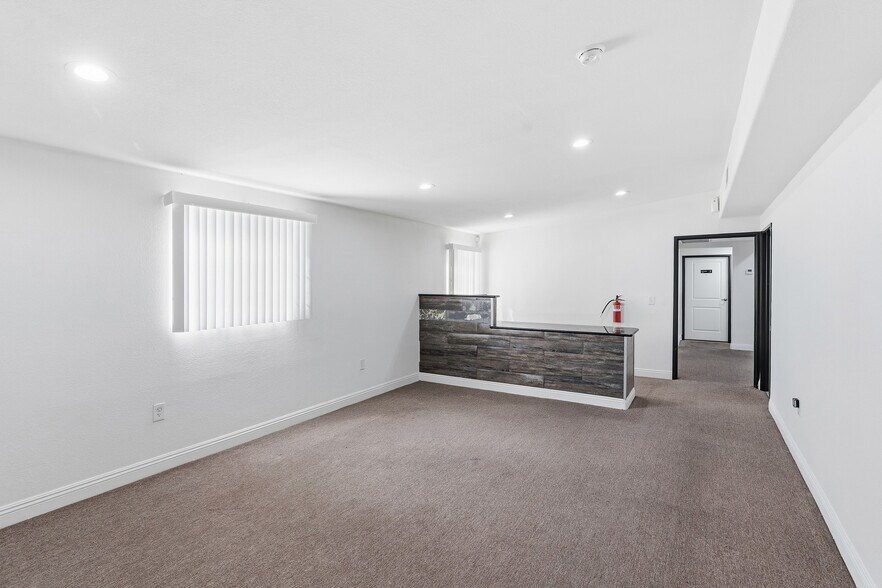 More Photos Of 713 N Eastern Ave, Las Vegas Office For Sale