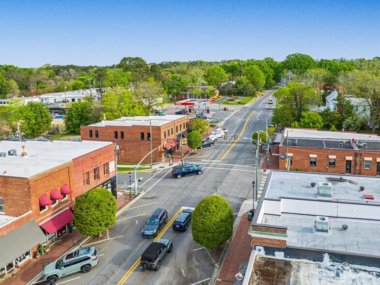 More Photos Of 119 Hillsboro St, Pittsboro Office For Sale