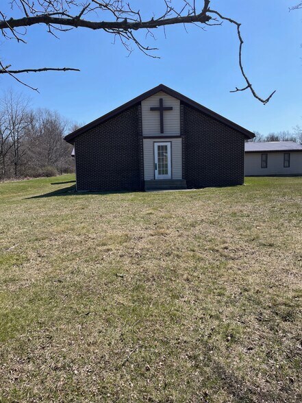 More Photos Of 1207 S Wayne St, Angola Religious Facility For Sale