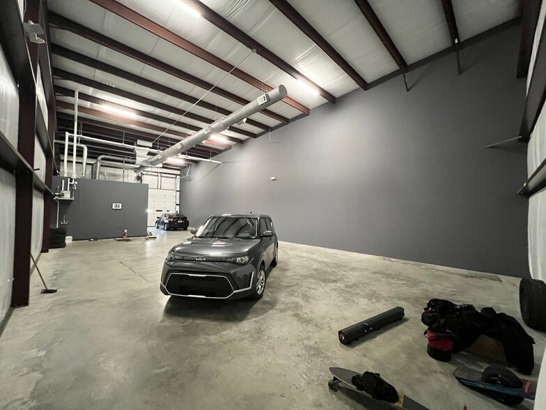 More Photos Of 430 Haynie Ave, Nashville Warehouse For Lease