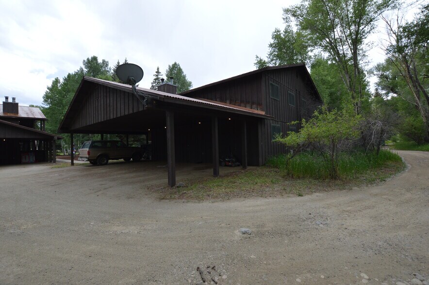 More Photos Of 1412 W Gunnison Ave, Gunnison Apartments For Sale