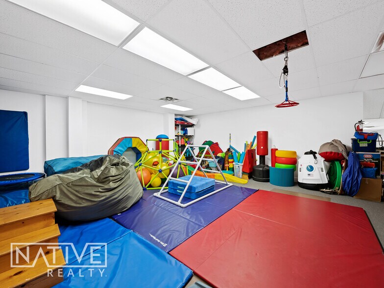 More Photos Of , Deerfield Beach General Retail For Sale