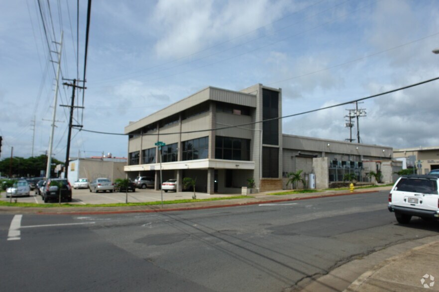 More Photos Of 2222 Kamehameha Hwy, Honolulu Warehouse For Lease
