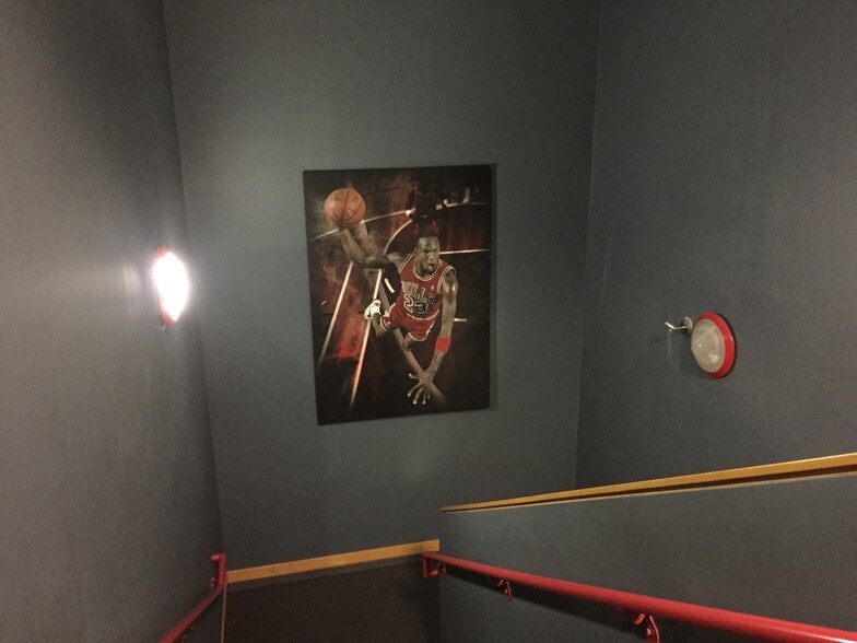 More Photos Of 550 Lake Cook Rd, Deerfield Sports And Entertainment For Sale