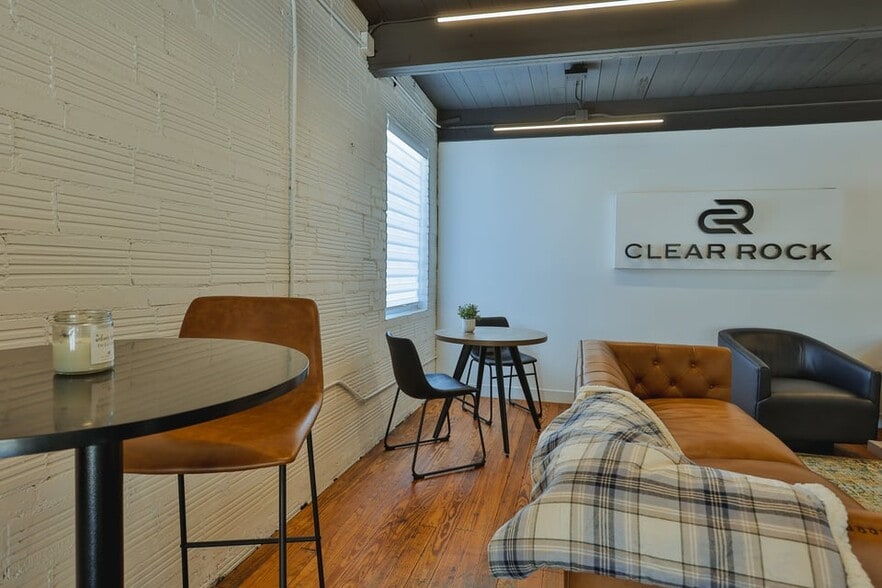 More Photos Of 615 Broadway St, Lubbock Office For Sale