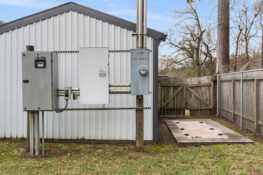 More Photos Of 2200 Sciaaca Rd, Spring Office For Sale