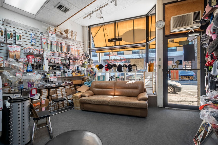 More Photos Of 168-180 N Main St, Port Chester Storefront Retail Office For Sale