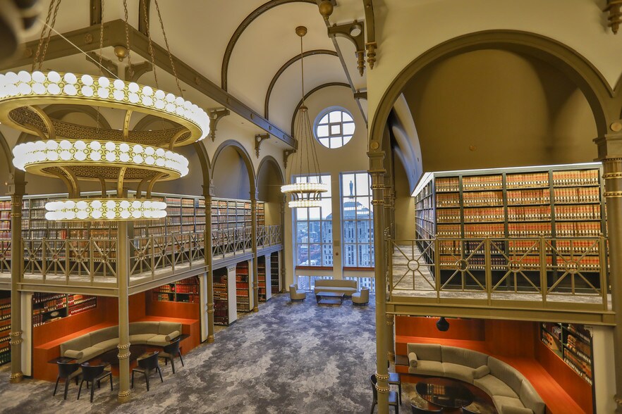 More Photos Of 190 S La Salle St, Chicago Office For Lease