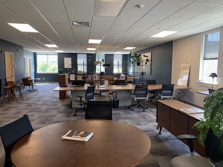 More Photos Of 16 N Greenbush Rd, Troy Freestanding For Lease