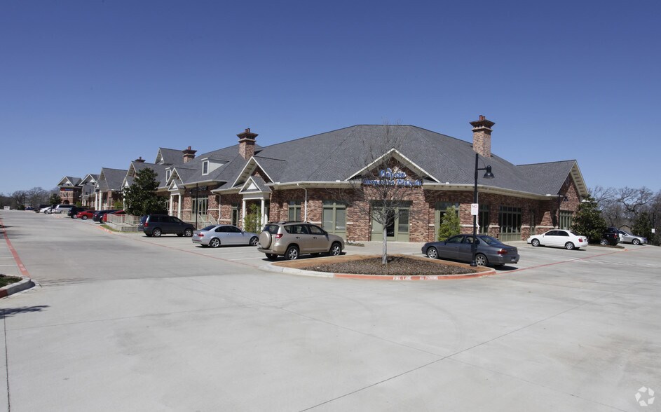 More Photos Of 1600 W Northwest Hwy, Grapevine Medical For Lease