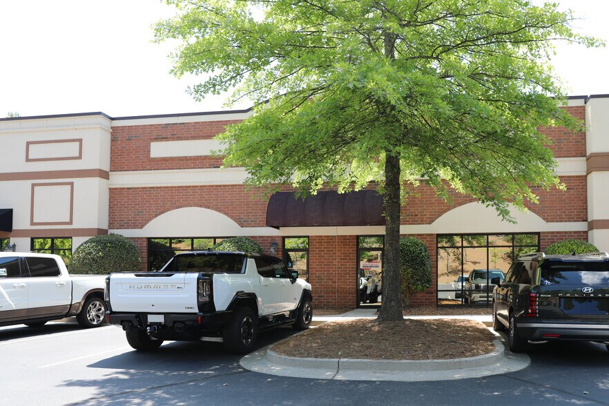 More Photos Of , Alpharetta Flex For Sale