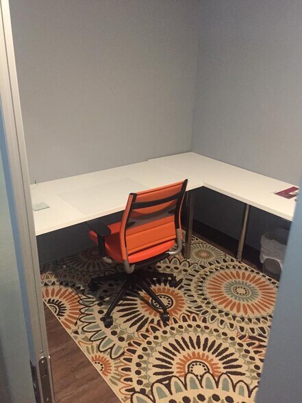 More Photos Of 13790 Bridgewater Crossings Blvd, Windermere Coworking Space