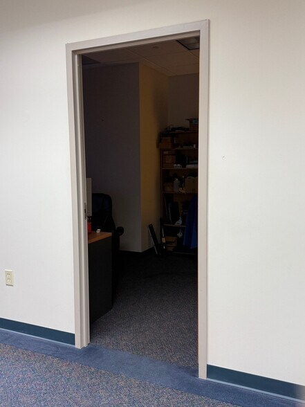 More Photos Of , La Plata Office For Sale