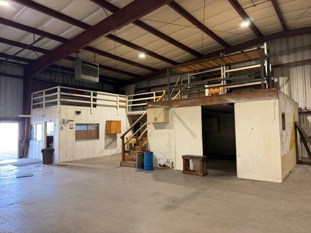 More Photos Of 1238 E Beamer St, Woodland Warehouse For Lease