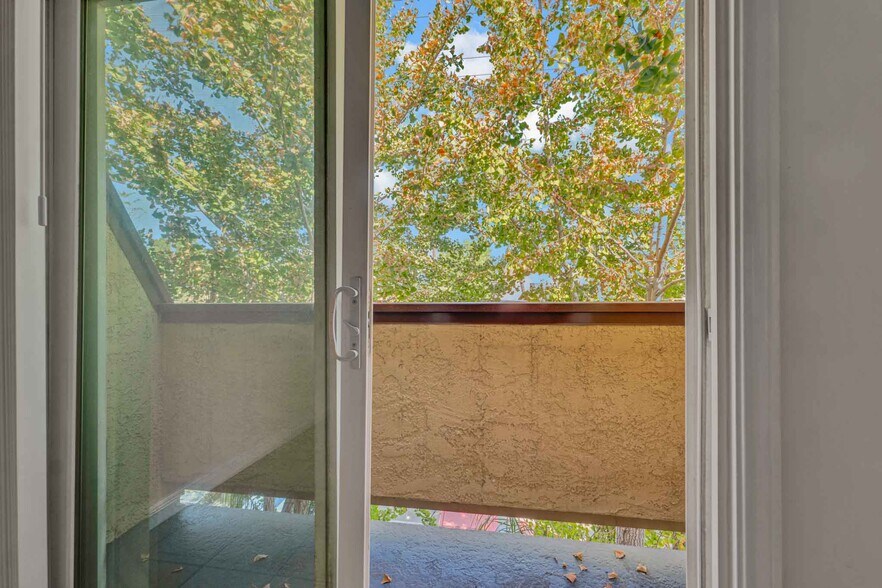 More Photos Of 15240 Nordhoff St, North Hills Apartments For Sale