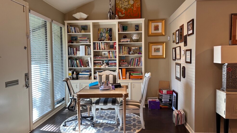 More Photos Of 14343 Torrey Chase Blvd, Houston Office For Sale