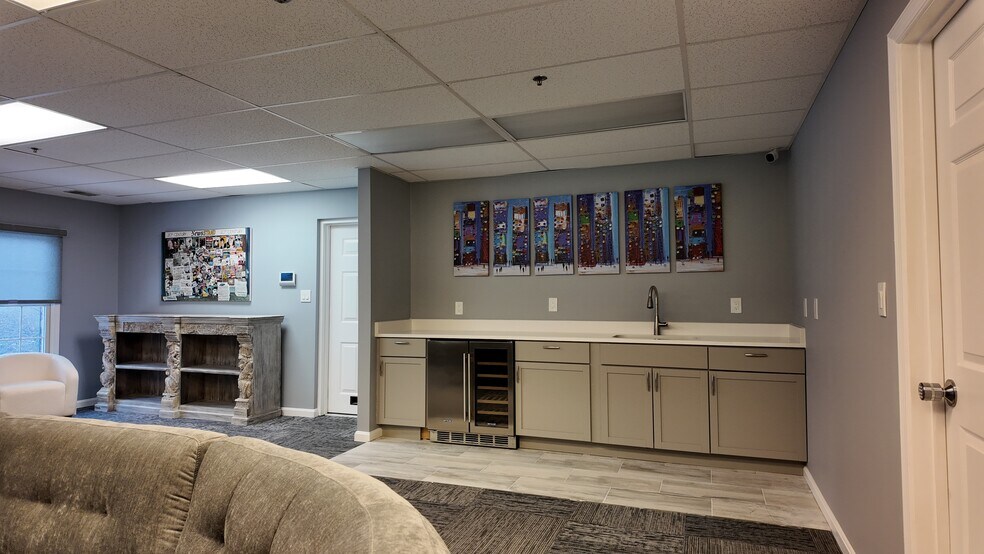 More Photos Of 5090-5096 Dorsey Hall Dr, Ellicott City Medical For Lease