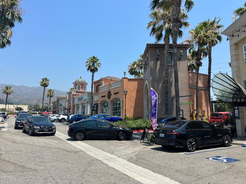 More Photos Of 1001 N San Fernando Blvd, Burbank Unknown For Lease