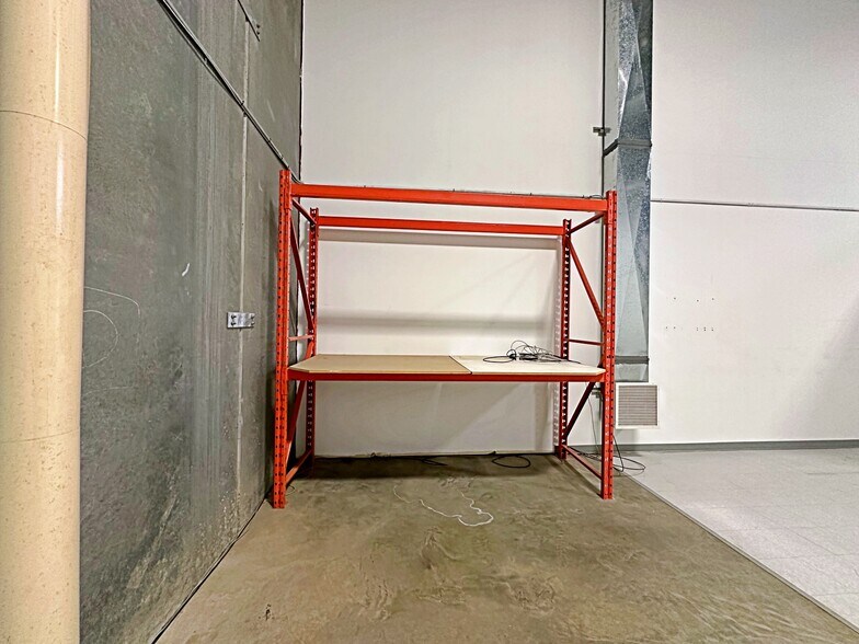 More Photos Of 400 Mackenzie Blvd, Fort McMurray Flex For Sale