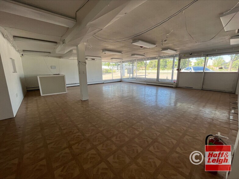 More Photos Of 8646 W Colfax Ave, Lakewood Freestanding For Lease