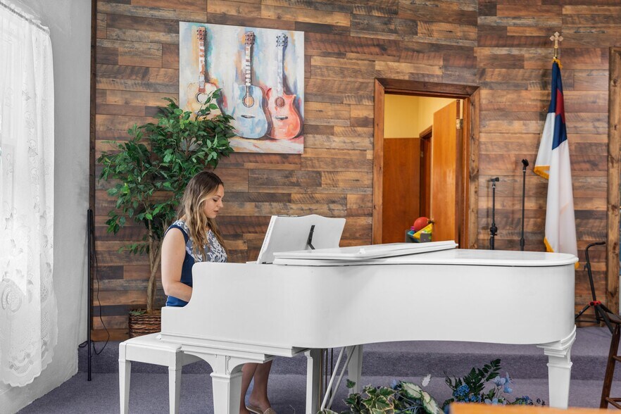 More Photos Of 14231 Old Mission Rd, Dade City Religious Facility For Sale