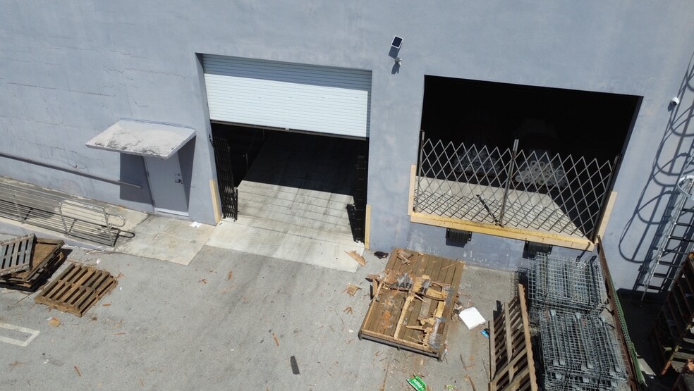 More Photos Of 2170-2290 W 8th Ave, Hialeah Warehouse For Lease