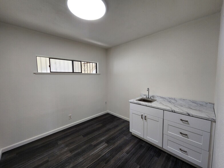 More Photos Of 3230 Waring Ct, Oceanside Medical For Sale