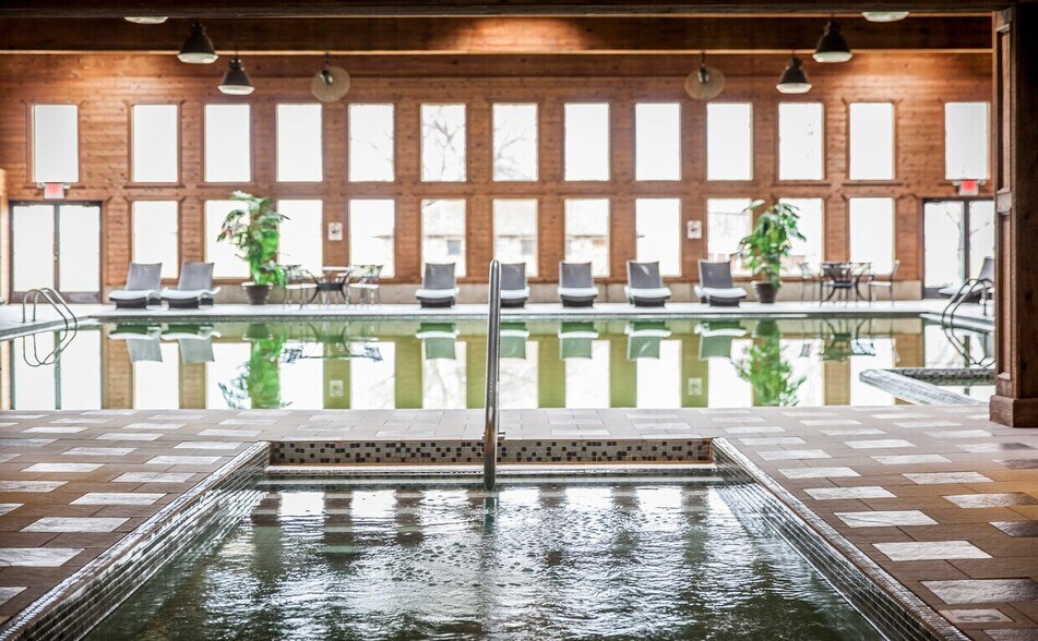 More Photos Of 669 Buffalo Trl, Saco Hotel For Sale