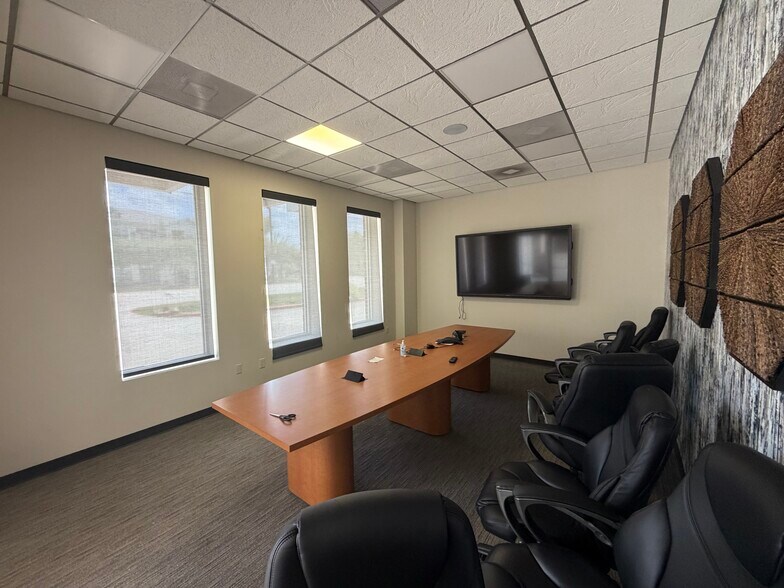 More Photos Of 4022 Louetta Rd, Spring Auto Dealership For Lease