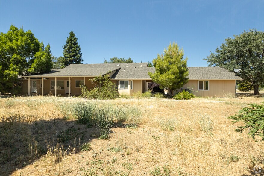 More Photos Of 22615 Silverlode Rd, Palo Cedro Flex For Lease