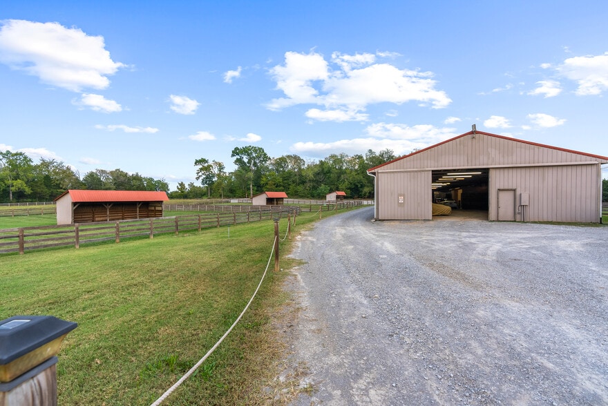 More Photos Of 1190 W Ellington Pky, Lewisburg Lodge Meeting Hall For Sale