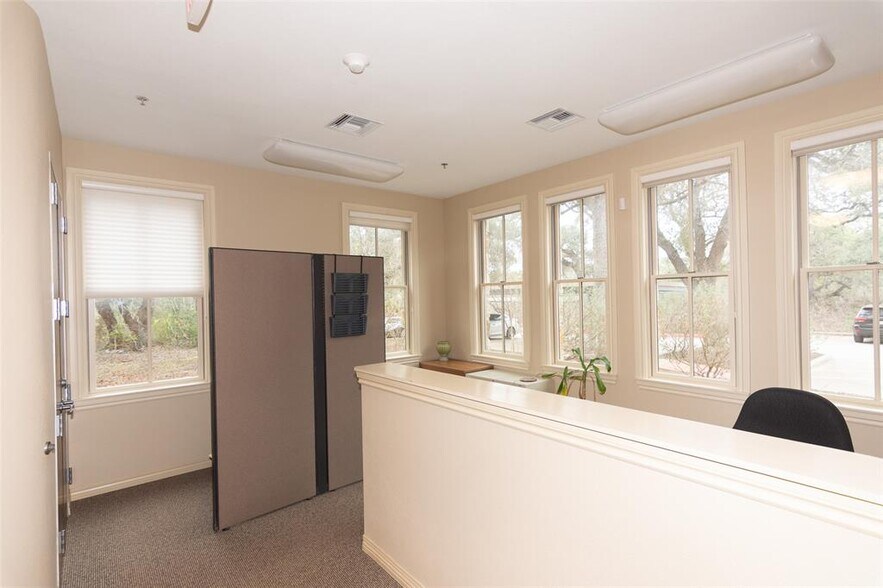 More Photos Of 5900 Southwest Pky, Austin Medical For Lease