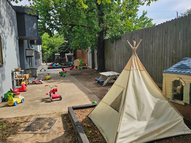 More Photos Of 19115 Spanish Needle Dr, Houston Specialty For Sale